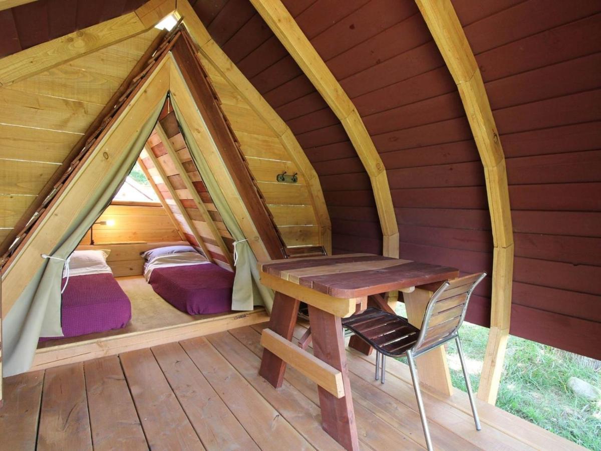 Habitat Createur - Hebergements Insolites Au Camping Municipal "Les Ecureuils" Recoubeau-Jansac Zewnętrze zdjęcie