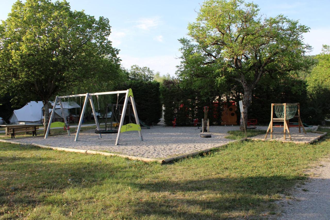 Habitat Createur - Hebergements Insolites Au Camping Municipal "Les Ecureuils" Recoubeau-Jansac Zewnętrze zdjęcie