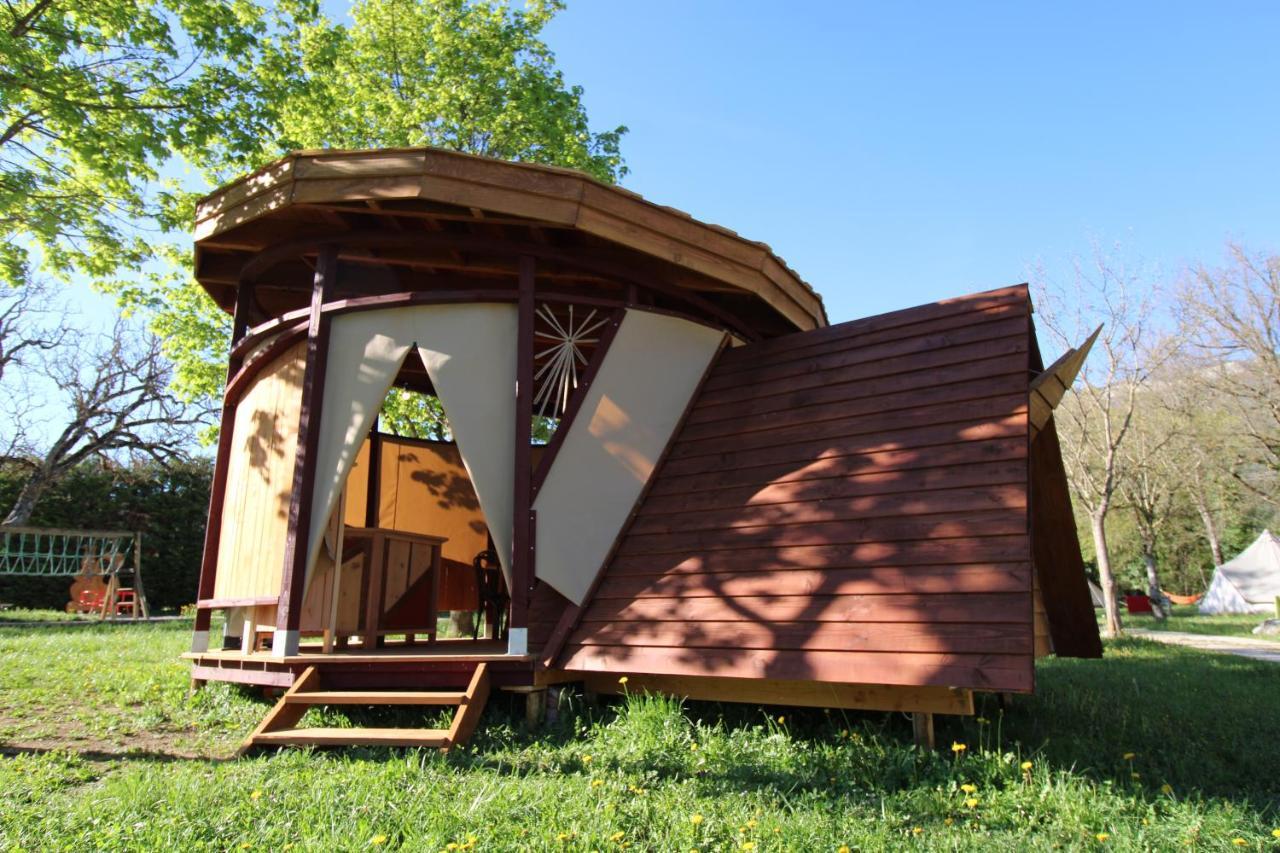Habitat Createur - Hebergements Insolites Au Camping Municipal "Les Ecureuils" Recoubeau-Jansac Zewnętrze zdjęcie