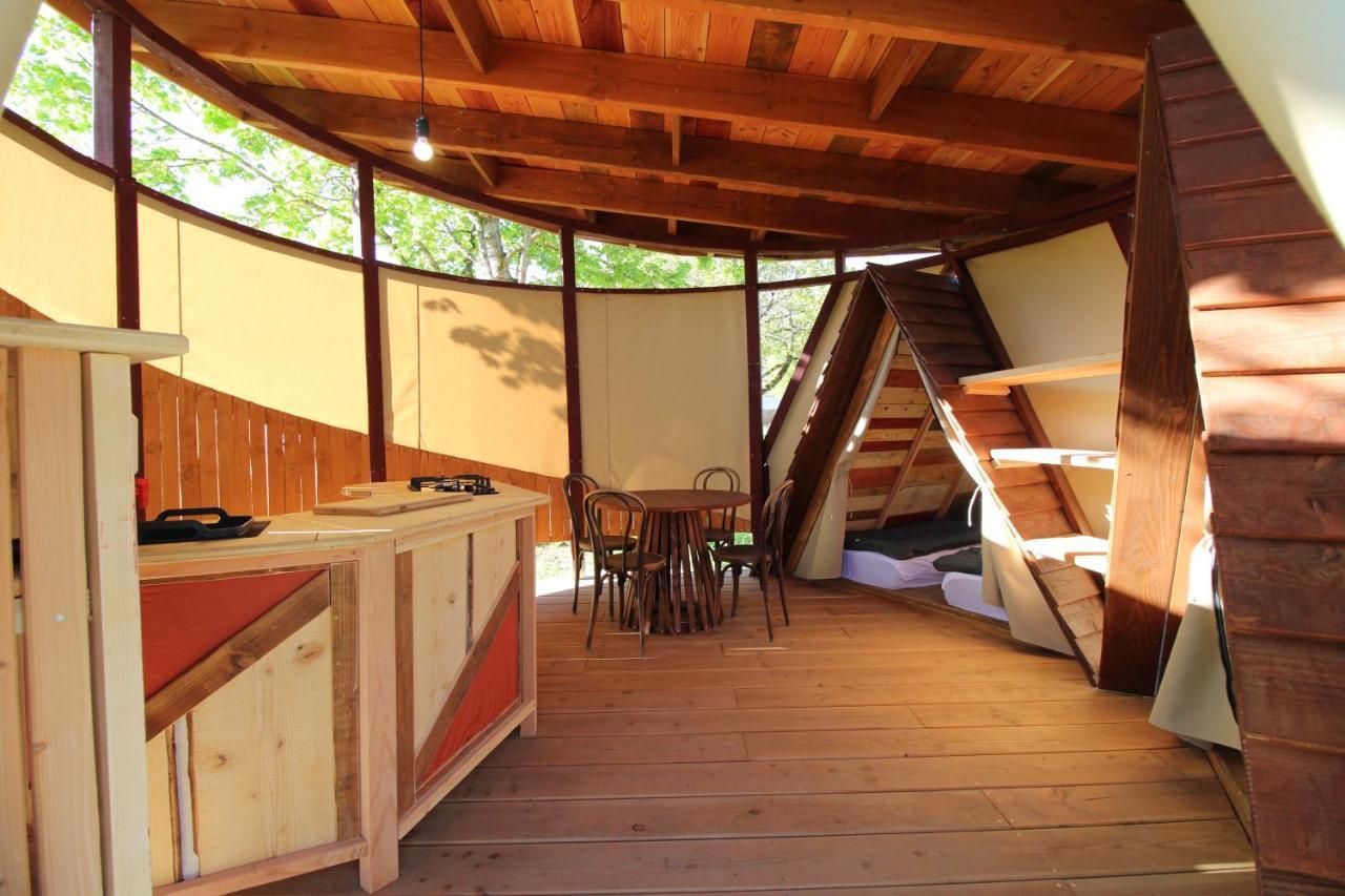 Habitat Createur - Hebergements Insolites Au Camping Municipal "Les Ecureuils" Recoubeau-Jansac Zewnętrze zdjęcie
