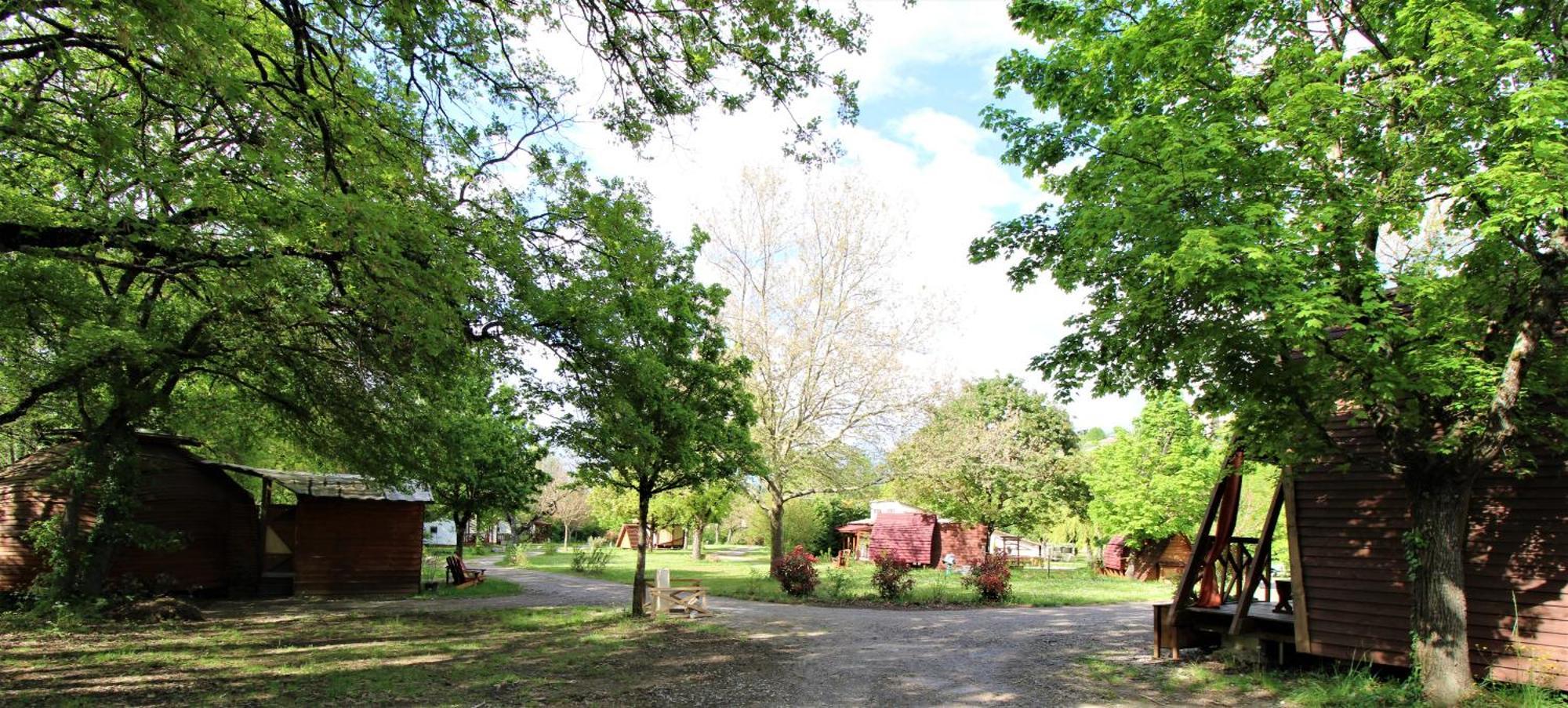Habitat Createur - Hebergements Insolites Au Camping Municipal "Les Ecureuils" Recoubeau-Jansac Zewnętrze zdjęcie